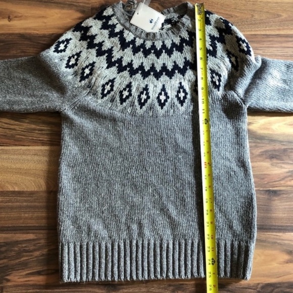 BNWT Wind River sweater - Picture 8 of 9